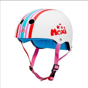 MOXI Roller skate helmet!